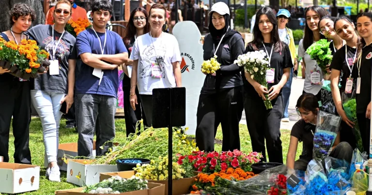 Antalya’da ‘Çiçek Desenleri Günleri’ başladı