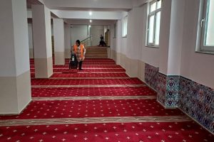 Çayırova’da ibadethaneler temizleniyor